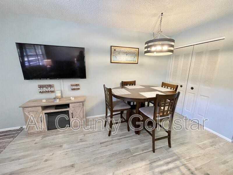 25 Quails Run Blvd #8 - Photo 6 of 13