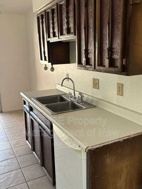 2701 Texas Street Northeast #A - Photo 6 of 18