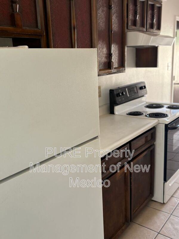 2701 Texas Street Northeast #A - Photo 7 of 18