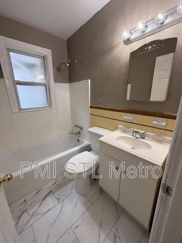 7008 Paisley Drive - Photo 2 of 8