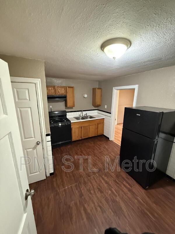 7008 Paisley Drive - Photo 4 of 8