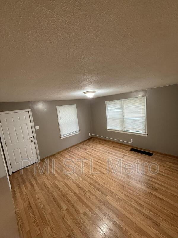 7008 Paisley Drive - Photo 6 of 8