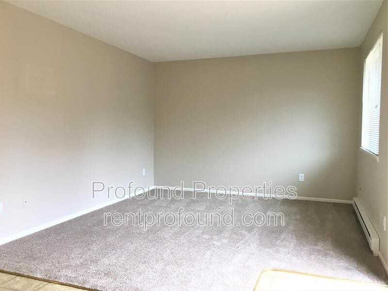 221 Southeast 12th Avenue - Photo 5 of 13