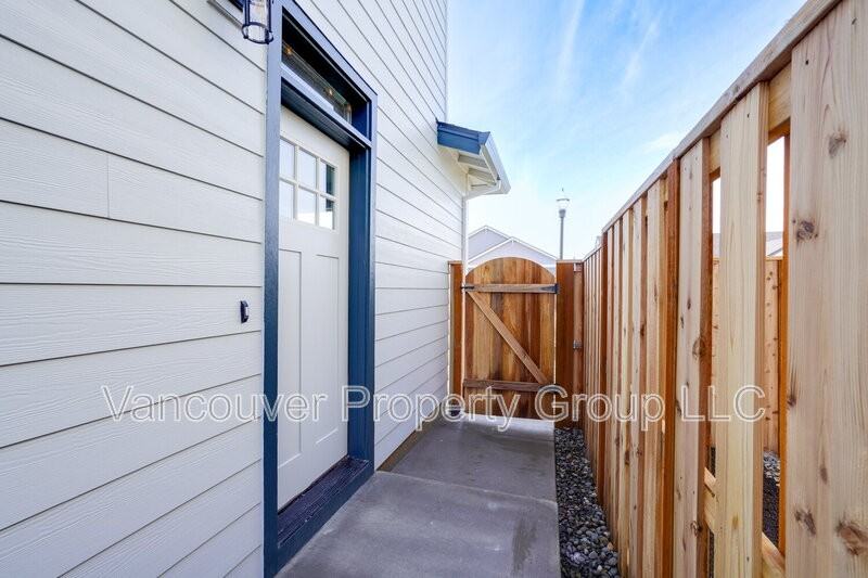 2924 Nw 16th St #A - Photo 2 of 14