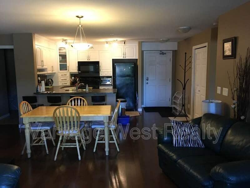 206 Ziprick Rd - Photo 3 of 10