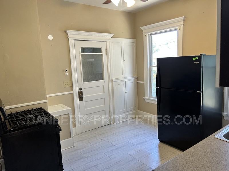 102 Melrose Ave - Photo 5 of 11