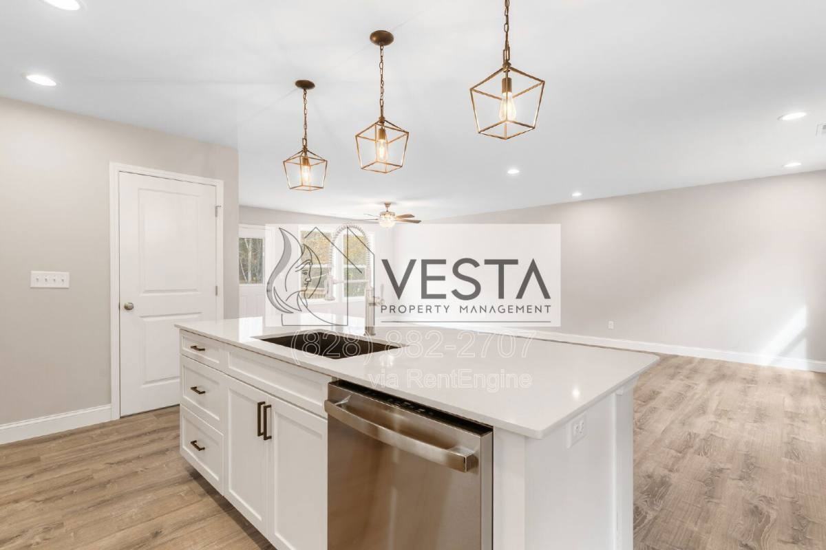 16 Meadows Town Rd - Photo 4 of 10