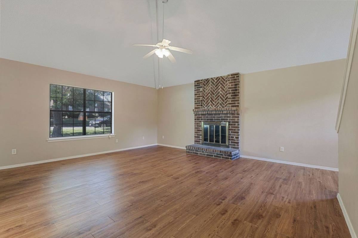 4010 David Drive - Photo 3 of 10