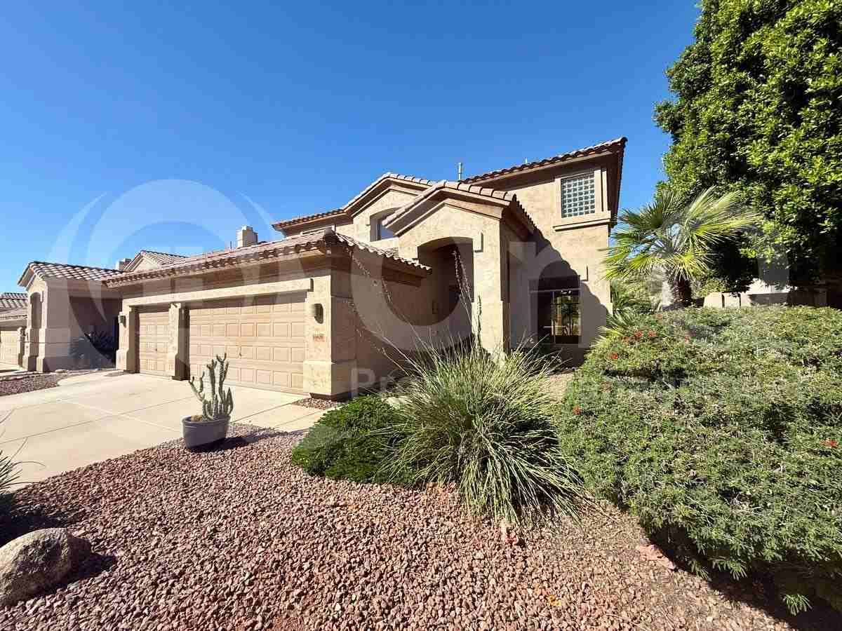 16820 S 14th Ln - Photo 2 of 10