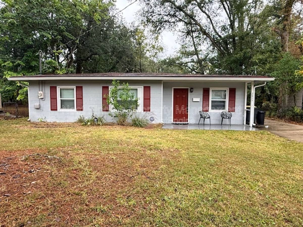 2855 Ernest Street - Photo 2 of 10