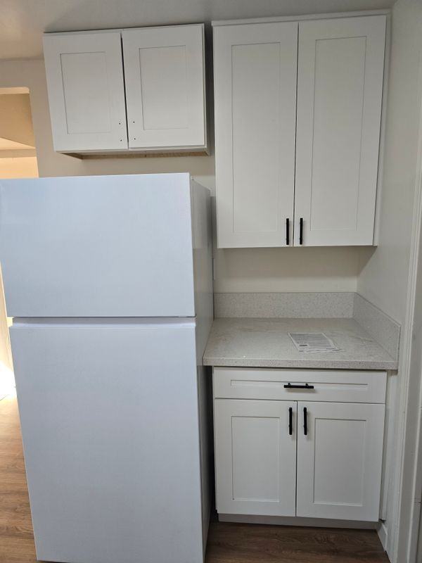 4527 Esther Street - Photo 5 of 9