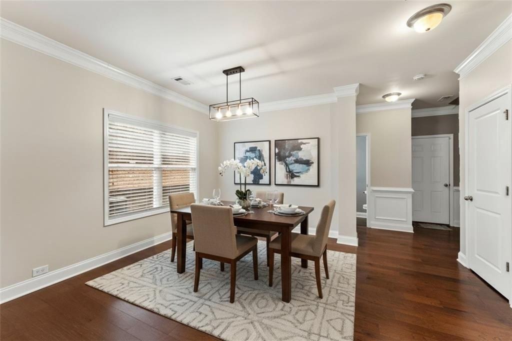 3803 Manor Vw - Photo 4 of 33