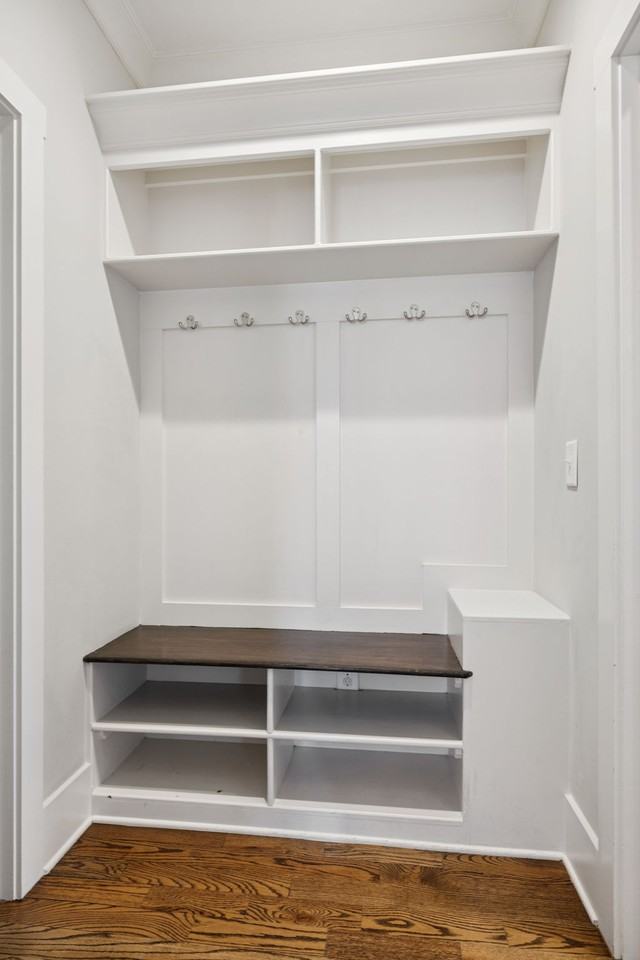 2310 Vaulx Ln - Photo 2 of 50