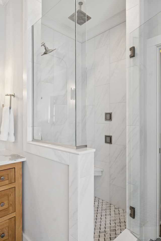 2310 Vaulx Ln - Photo 4 of 50