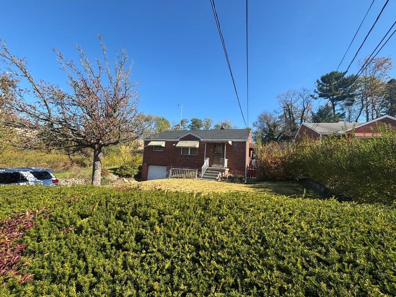 214 Mcmasters Dr - Photo 2 of 30