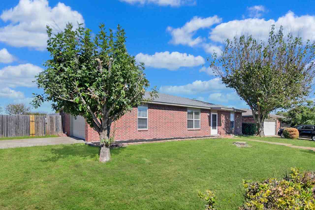 4609 Stallion Drive - Photo 2 of 18