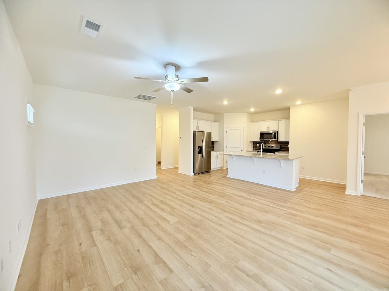 545 Honeyhill Lane - Photo 5 of 32