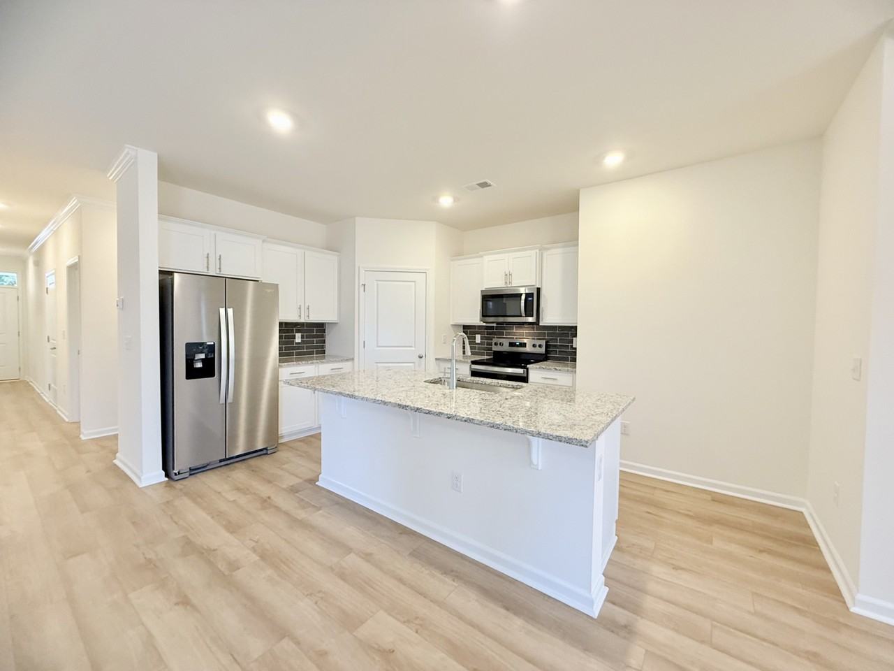 545 Honeyhill Lane - Photo 6 of 32