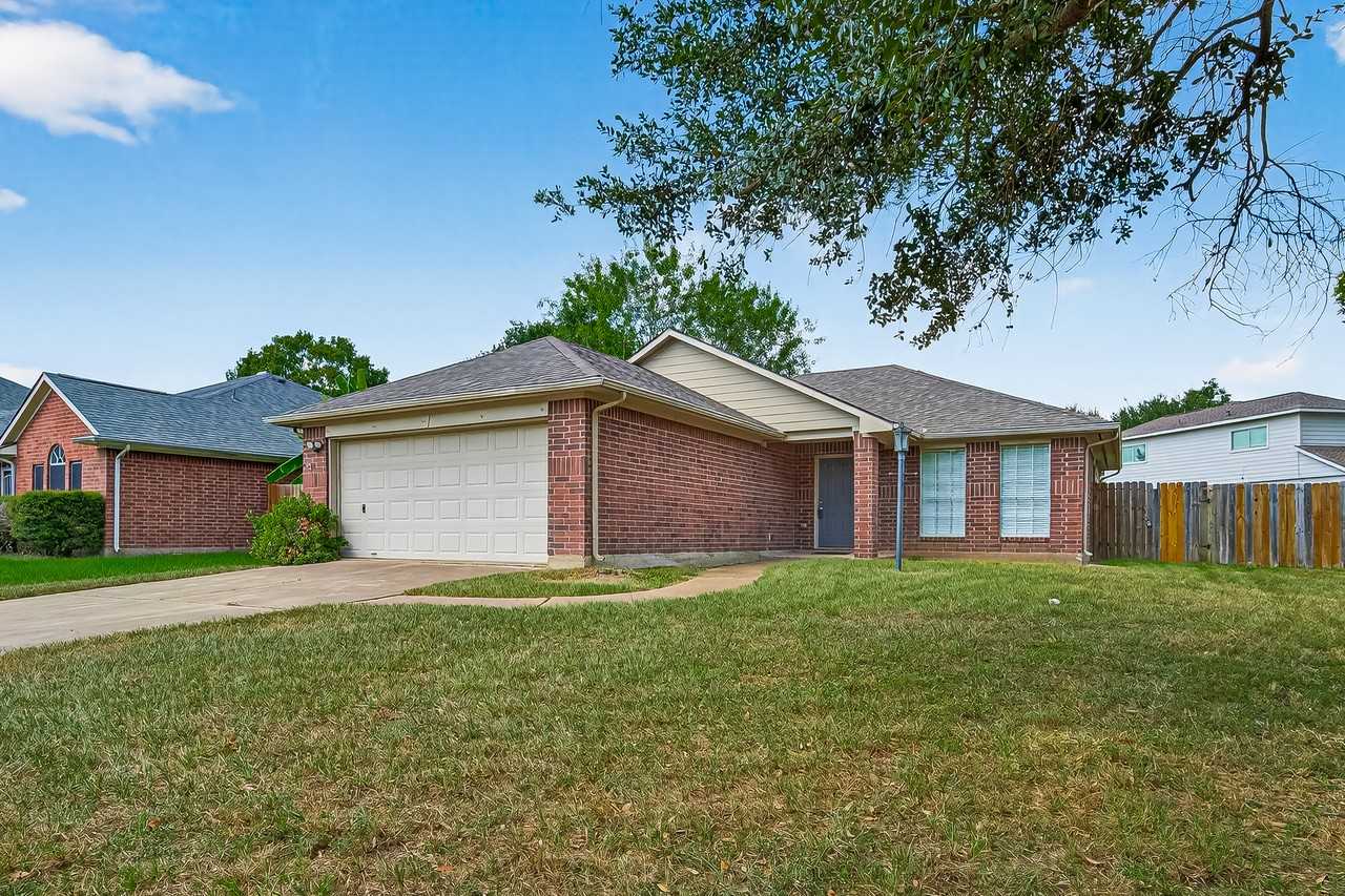 18402 Willow Moss Dr - Photo 3 of 39