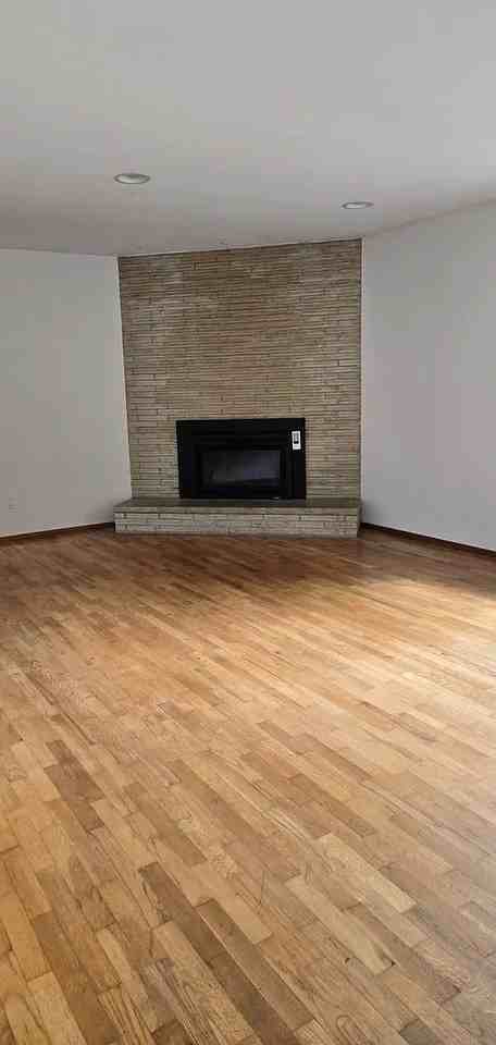 7033 127th Avenue Northeast - Photo 2 of 12