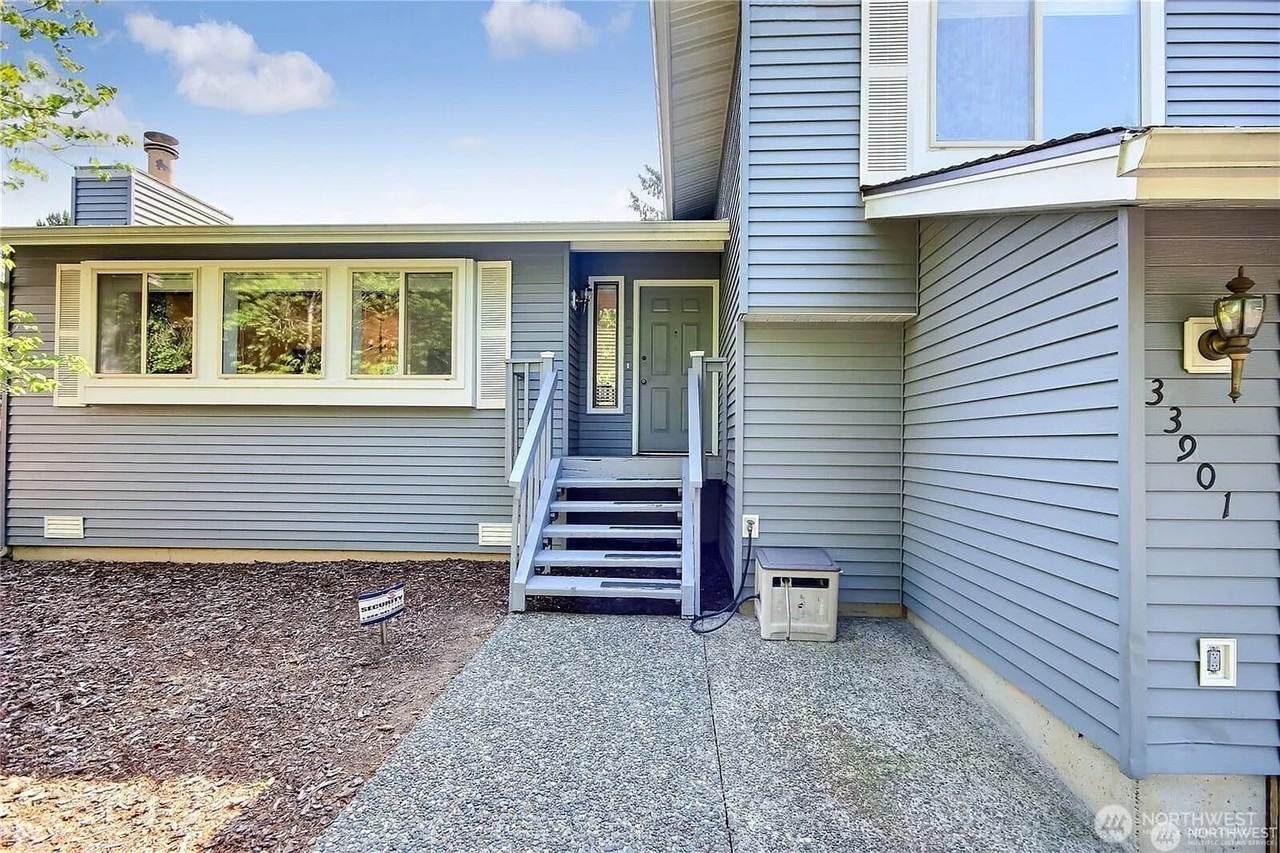 33901 28th Place Southwest - Photo 2 of 21