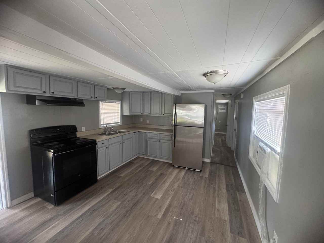 626 Broad Street - Photo 3 of 11