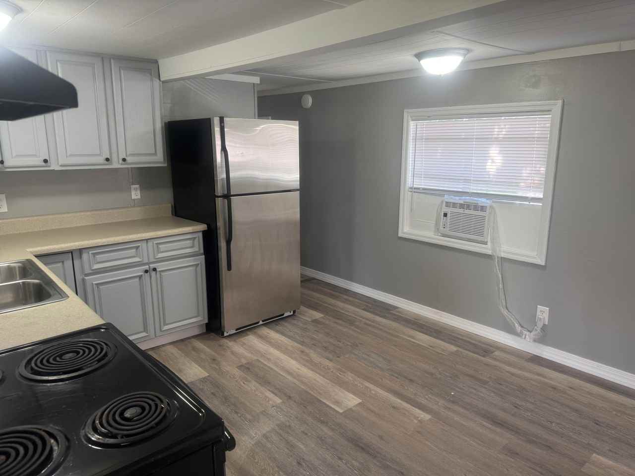 626 Broad Street - Photo 5 of 11