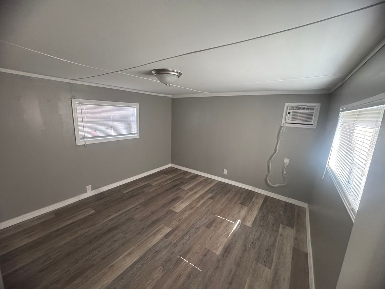 626 Broad Street - Photo 6 of 11