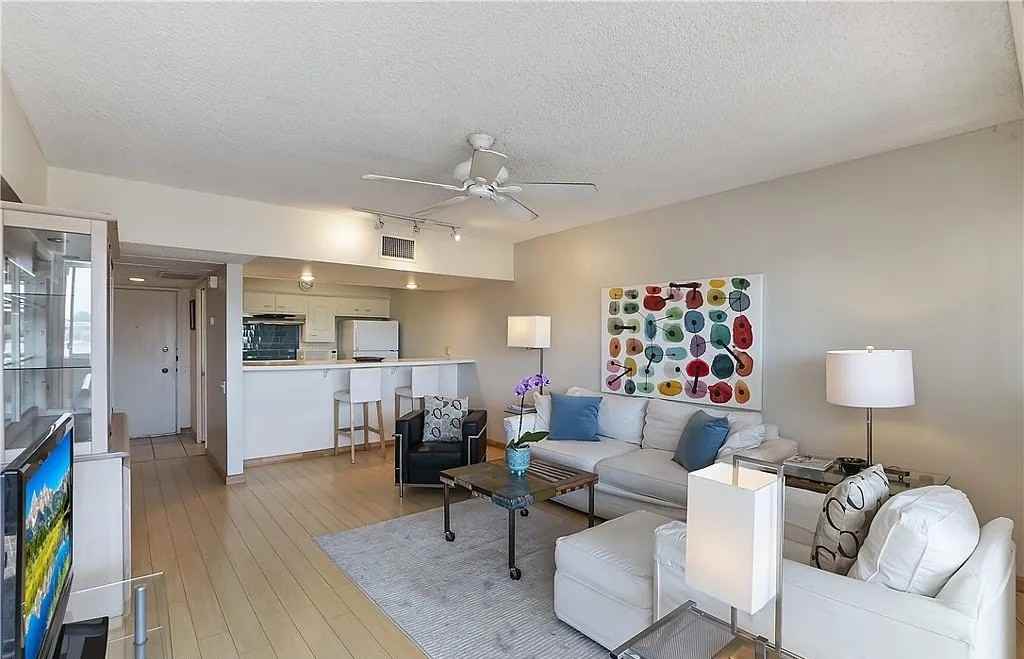 277 E Alejo Rd - Photo 5 of 22