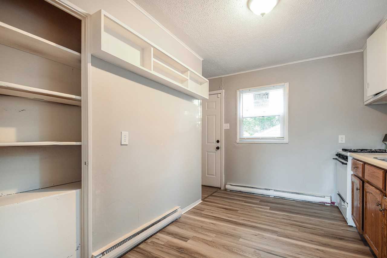 526 S Edison Ave - Photo 6 of 17