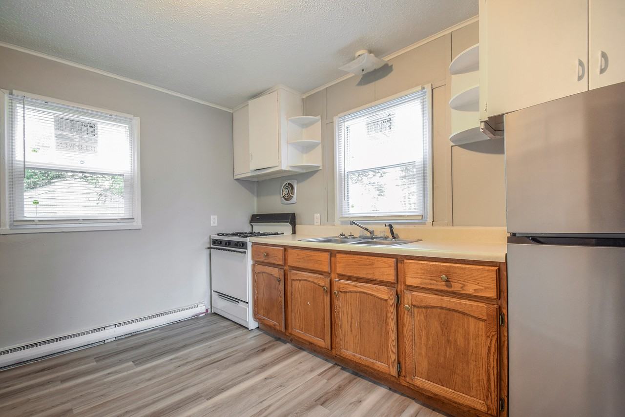 526 S Edison Ave - Photo 7 of 17