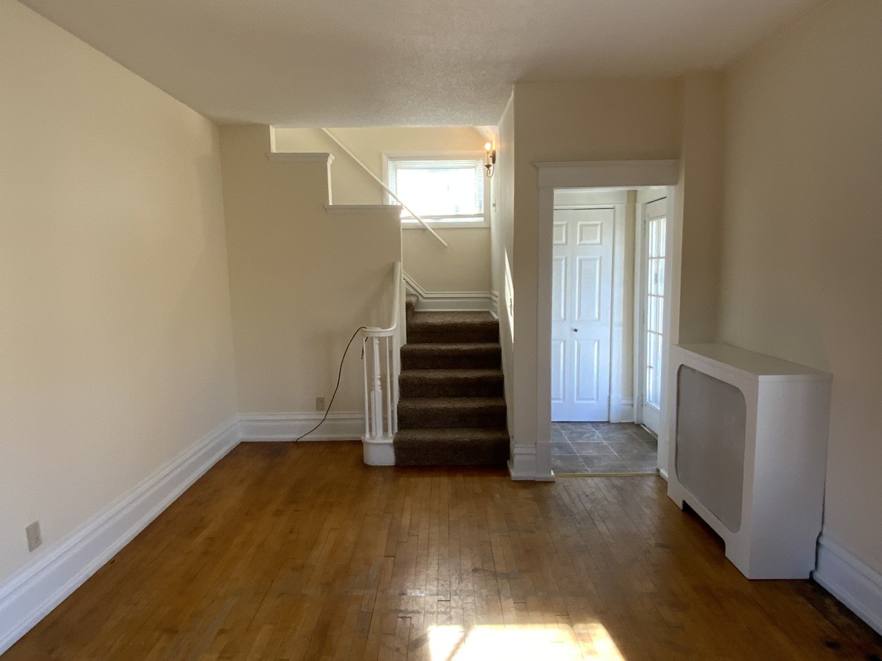 1902 Lamborn Ave - Photo 3 of 17