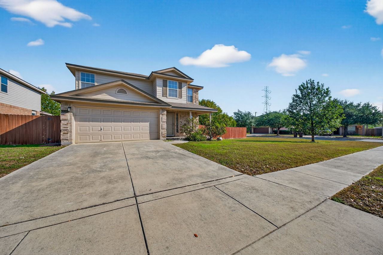 10203 Briar Rose - Photo 3 of 34