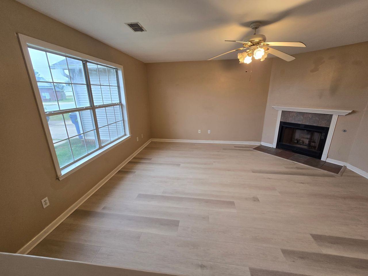 12 Stonehaven Dr - Photo 2 of 17