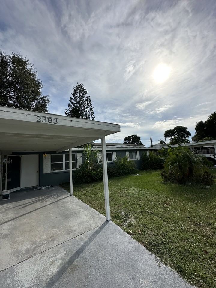 2383 Chaucer St #NA - Photo 2 of 22