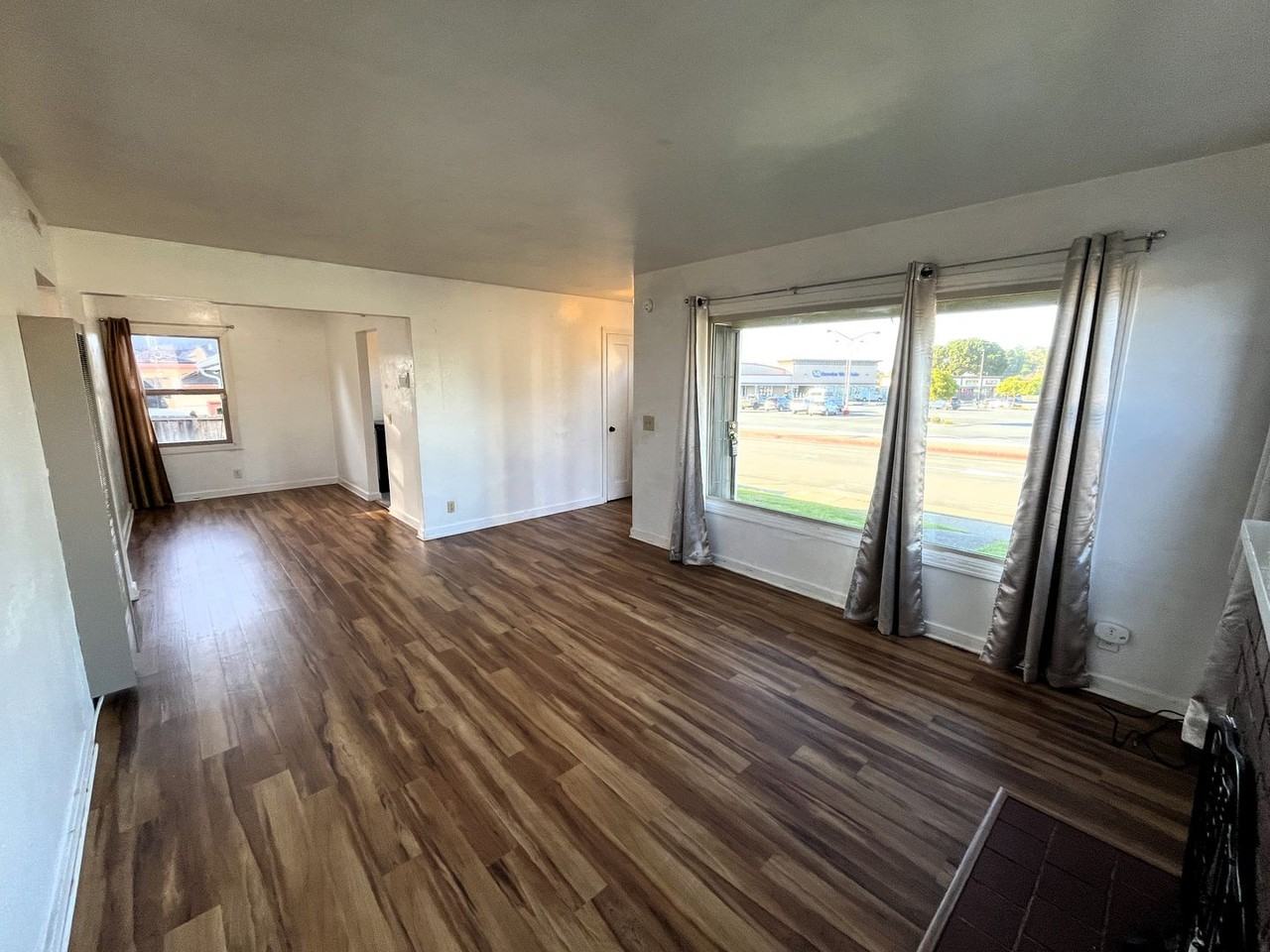 905 West Harris Street - Photo 4 of 17