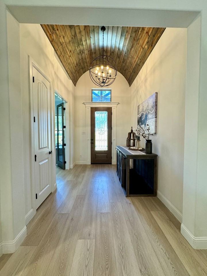 412 Lake Arbor Dr - Photo 2 of 41