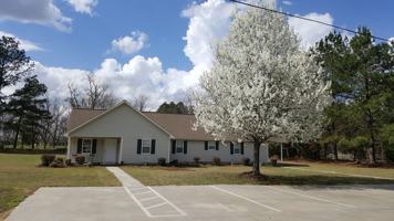 featured image of 607 Windcrest Dr #D