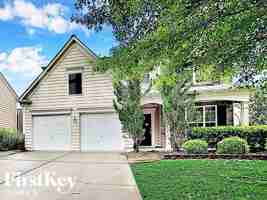 featured image of 2460 Vistoria Dr