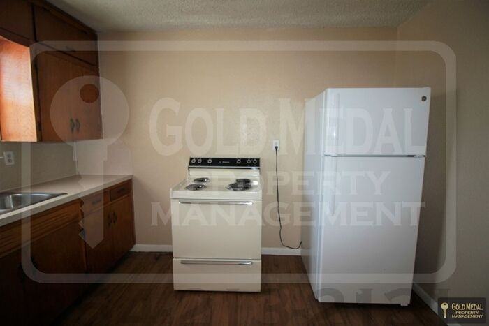 926 J R Ct - Photo 7 of 13