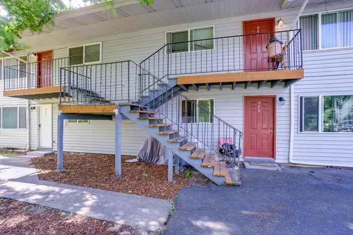 910 N Simons St #910 - Photo 2 of 21