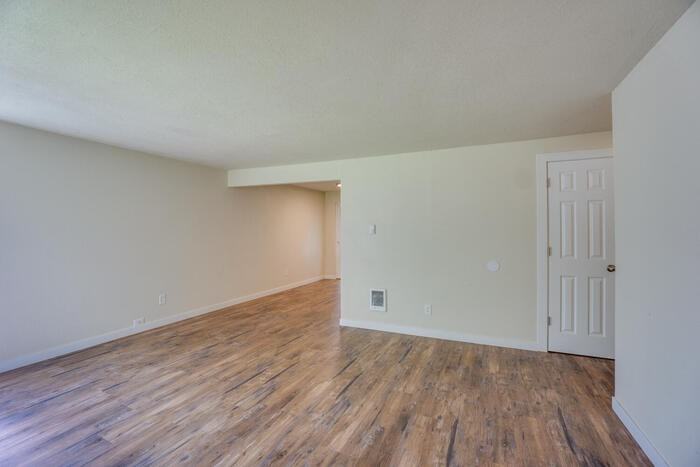 910 N Simons St #910 - Photo 7 of 21