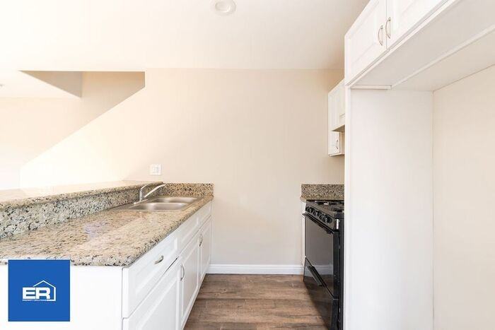 2720 Cincinnati St #2720 - Photo 3 of 30