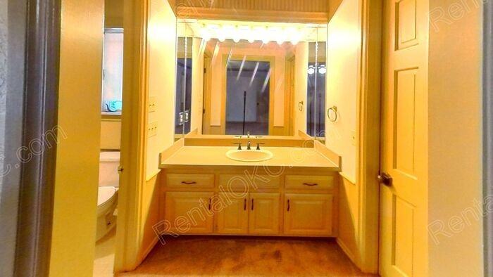 911 Leisure Dr - Photo 7 of 25