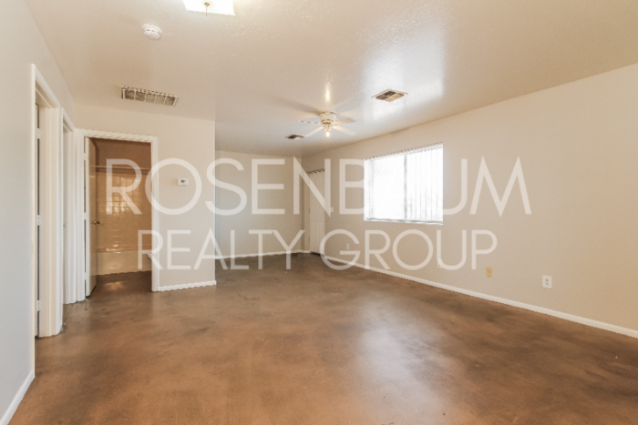 918 S 1st Ave #2 - Photo 6 of 17