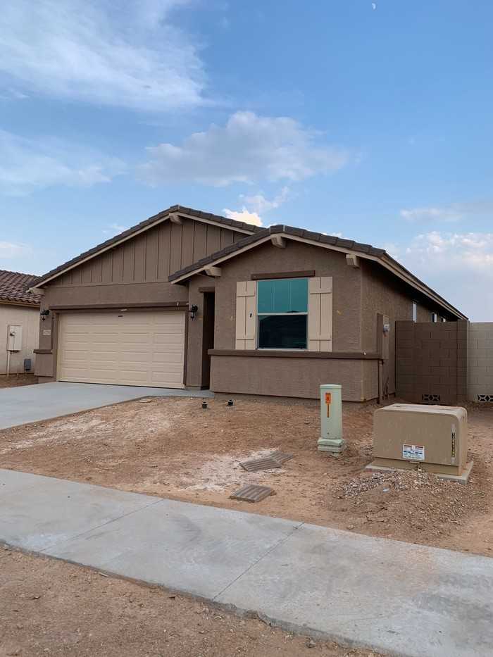 17751 W Daley Ln - Photo 2 of 20