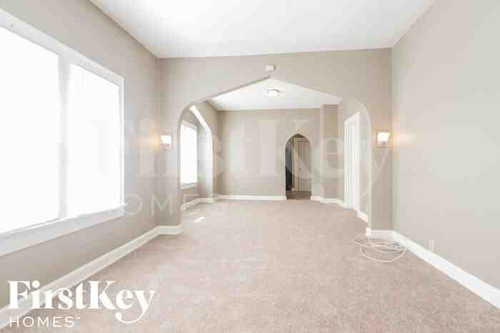 2160 South Emerson Avenue - Photo 2 of 15