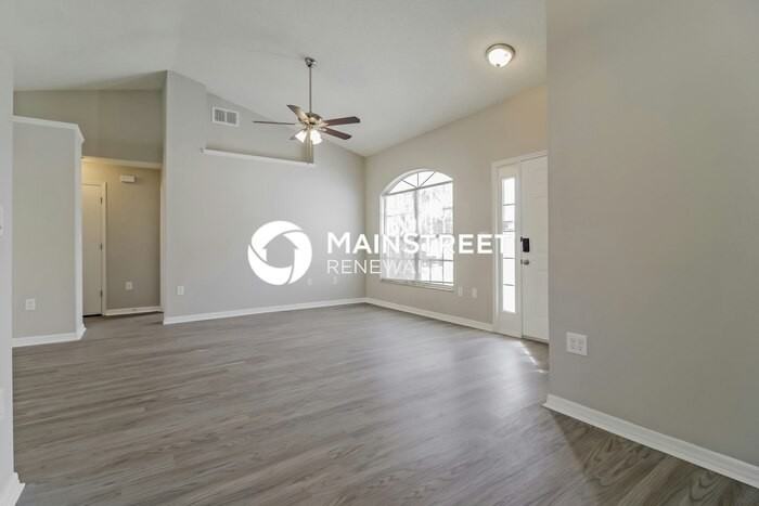 2665 Oak Run Blvd - Photo 3 of 16