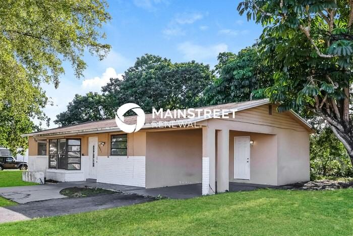 5801 Royal Palm Blvd - Photo 3 of 13