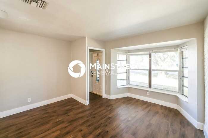 5801 Royal Palm Blvd - Photo 4 of 13